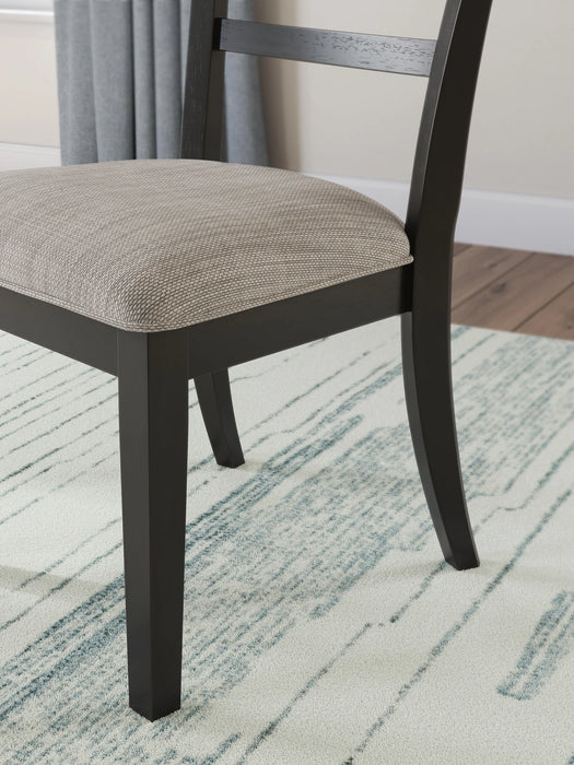 Greddinton Dining Room Set