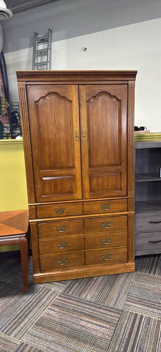 USED: Thomasville Media Center - Hello Home Furniture & Mattress (Longmont, CO)