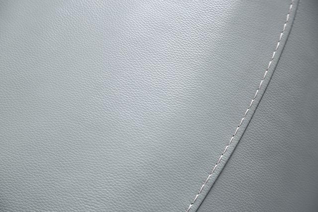 Phineas Power Loveseat - Hello Home Furniture & Mattress (Longmont, CO)