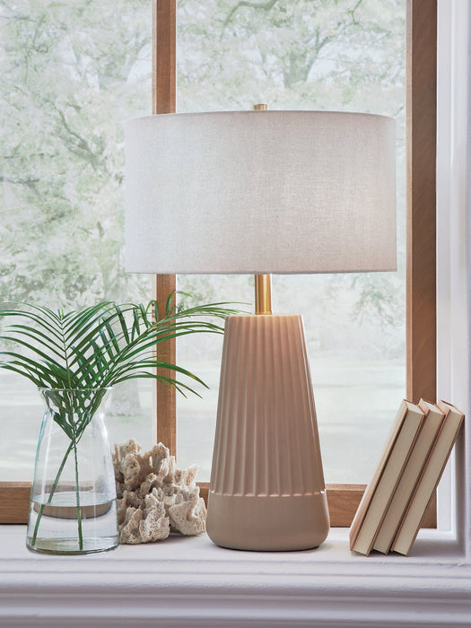 Dellner Table Lamp - Hello Home Furniture & Mattress (Longmont, CO)