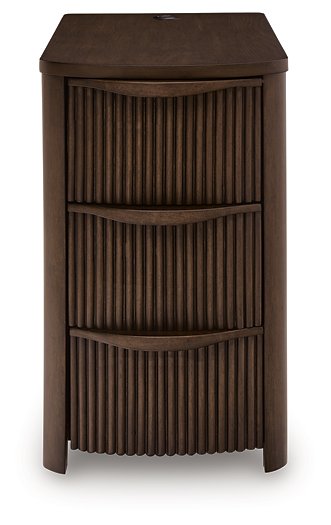 Camdill Chairside End Table - Hello Home Furniture & Mattress (Longmont, CO)